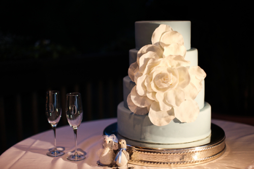 bolo de casamento azul claro